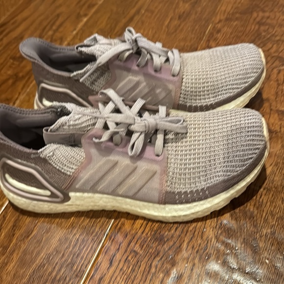 Adidas ultra boost size 8 1/2 good condition - Picture 2 of 6
